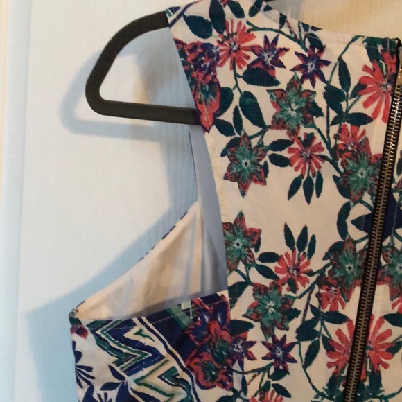 Francesca’s collection dress. - Picture 6 of 9